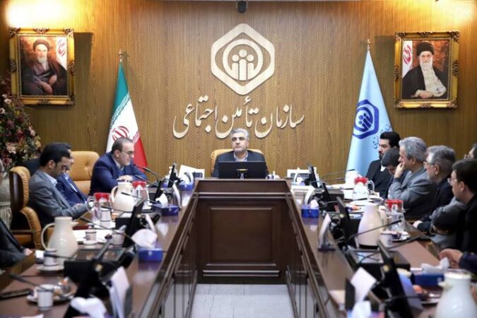 تلاش برای کاهش سهم هزینه درمان بیمهشدگان با اجرای طرح پزشک خانواده و نظام ارجاع تلاش برای کاهش سهم هزینه درمان بیمهشدگان با اجرای طرح پزشک خانواده و نظام ارجاع