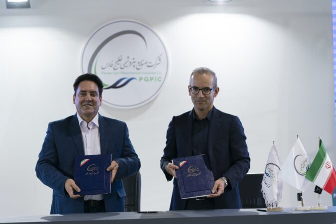 امضای قرارداد پتروشیمی خوزستان و یک شرکت ایرانی امضای قرارداد پتروشیمی خوزستان و یک شرکت ایرانی