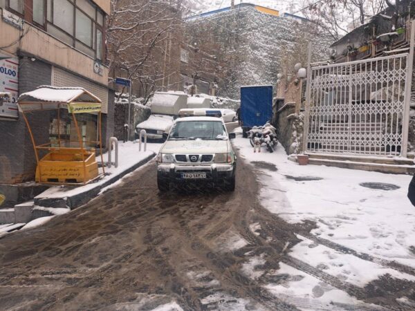برفروبی محورهای کوهستانی برای حضور کوهنوردان برفروبی محورهای کوهستانی برای حضور کوهنوردان