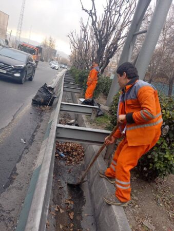 طرح گسترده جهادی نگهداشت در معابر بزرگراهی و اصلی منطقه یک اجرا شد