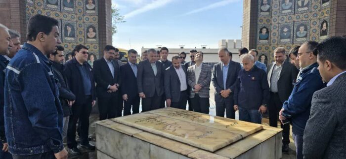 شرکت فولاد خوزستان یکی از تولیدکنندگان موفق صنعت فولاد کشور است شرکت فولاد خوزستان یکی از تولیدکنندگان موفق صنعت فولاد کشور است