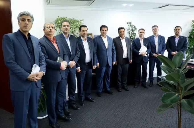 دیدار مدیرعامل بانک رفاه کارگران با مدیرعامل شرکت پتروشیمی نوری دیدار مدیرعامل بانک رفاه کارگران با مدیرعامل شرکت پتروشیمی نوری