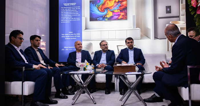 گسترش همکاری‌های بین المللی بانک توسعه صادرات ایران در اکسپو ۲۰۲۵