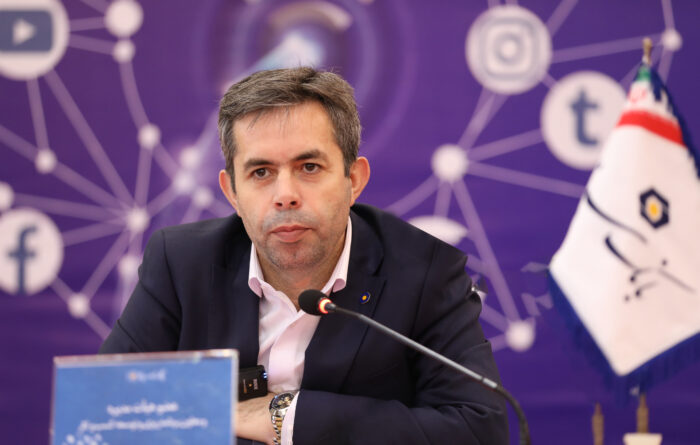 روابط عمومی بانکها در جلب رضایت مشتریان نقش محوری دارند روابط عمومی بانکها در جلب رضایت مشتریان نقش محوری دارند