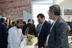 حضور سرمایه‌گذاران و نمایندگان شرکت‌های خارجی در غرفه هلدینگ خلیج فارس