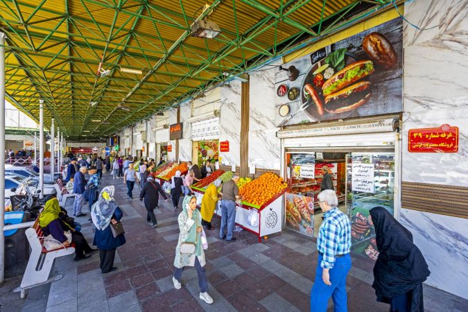 اختلاف قیمت 37 درصدی میوه در میادین و بازارهای میوه و تره بار به نسبت سطح شهر اختلاف قیمت ۳۷ درصدی میوه در میادین و بازارهای میوه و تره بار به نسبت سطح شهر