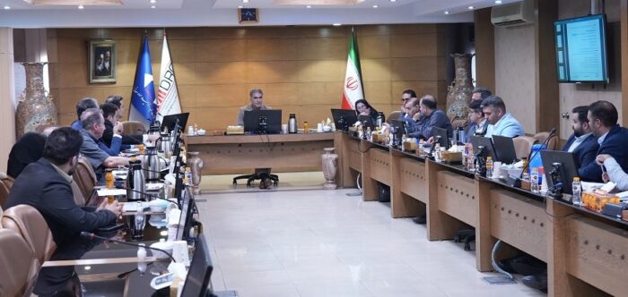همایش بررسی بسته سرمایهگذاری اکتشاف با محوریت دغدغههای سرمایهگذاران برگزار شد همایش بررسی بسته سرمایهگذاری اکتشاف با محوریت دغدغههای سرمایهگذاران برگزار شد
