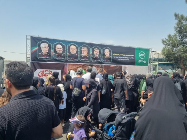 برپایی موکب خدمت رسانی بیمه البرز در مسیر راهپیمایی جاماندگان اربعین حسینی برپایی موکب خدمت رسانی بیمه البرز در مسیر راهپیمایی جاماندگان اربعین حسینی