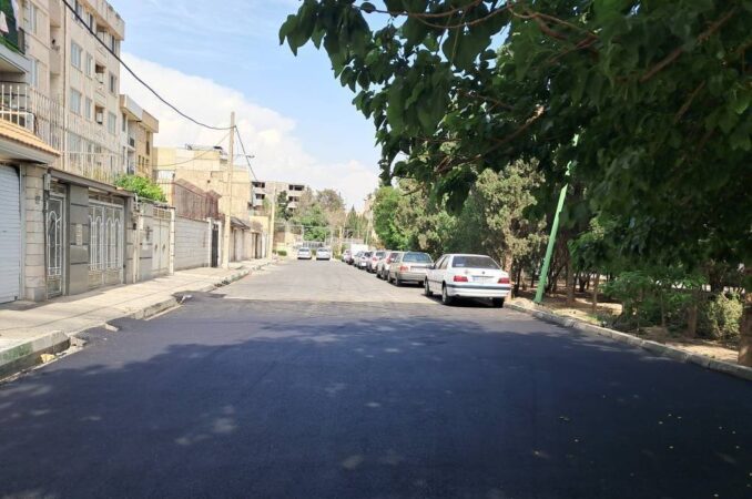 لکه‌گیری ۱۰ هزار نقطه و مرمت ۸ هزار مترمربع پیاده‌رو در قالب طرح ۳۶۰ درجه منطقه ۱۹