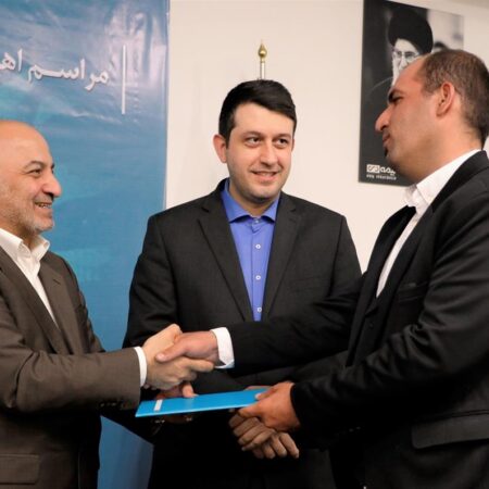 جوایز برندگان جشنواره عید تا عید بیمه دی اهدا شد