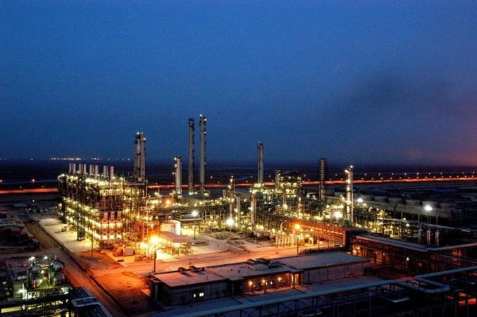 کسب رتبه دوم فروش پتروشیمی بندرامام در بازار بورس کالا و انرژی بین شرکت‌های هلدینگ خلیج فارس