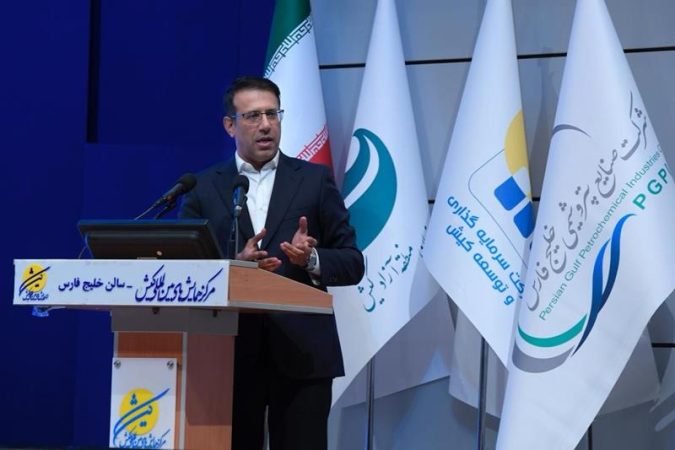 امیدوارم تفاهم و تعریف مشترکی در مورد پتروپالایشگاه‌ها ایجاد شود/ باید استراتژی‌های تولید صنعت پتروشیمی با استفاده از ظرفیت فناورانه تغییر کند