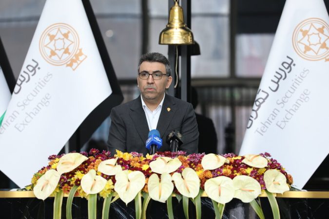 برنامه بورس تهران برای ۱۲ عرضه اولیه در سال ۱۴۰۵/ بزرگ‌ترین عرضه اولیه تاریخ بازار سرمایه در راه است/ صندوق‌های انرژی خورشیدی برای اولین بار در بورس تهران عرضه می‌شود