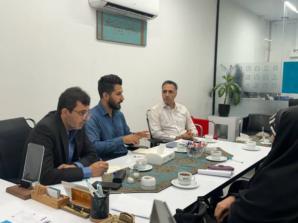 مدیر بیمه دی استان البرز: تعامل سازنده با بنیاد شهید، ضامن ارائه خدمات مطلوب به ایثارگران است‌