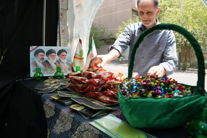 نقش‌آفرینی ویژه «بنیاد آبشار عاطفه‌ها» در آیین وداع با قائد شهید امت اسلامی: از مواکب پایتخت تا یادمان بین‌المللی «کفش‌های جامانده»