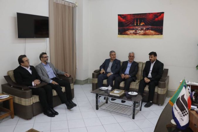 رئیس سازمان زمین‌شناسی و اکتشافات معدنی کشور در خبرگزاری جمهوری اسلامی( ایرنا) استان فارس حضور یافت