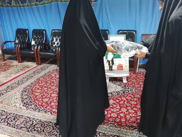 توزیع بیش از ۲ هزار بسته لوازم‌التحریر در پویش «نسیم مهربانی» منطقه ۱۹